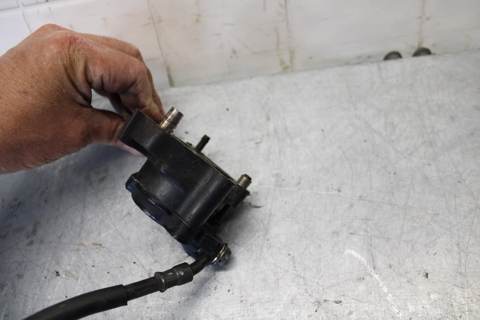 96-03 KAWASAKI NINJA ZX7R CLUTCH SLAVE PISTON CYLINDER BB438