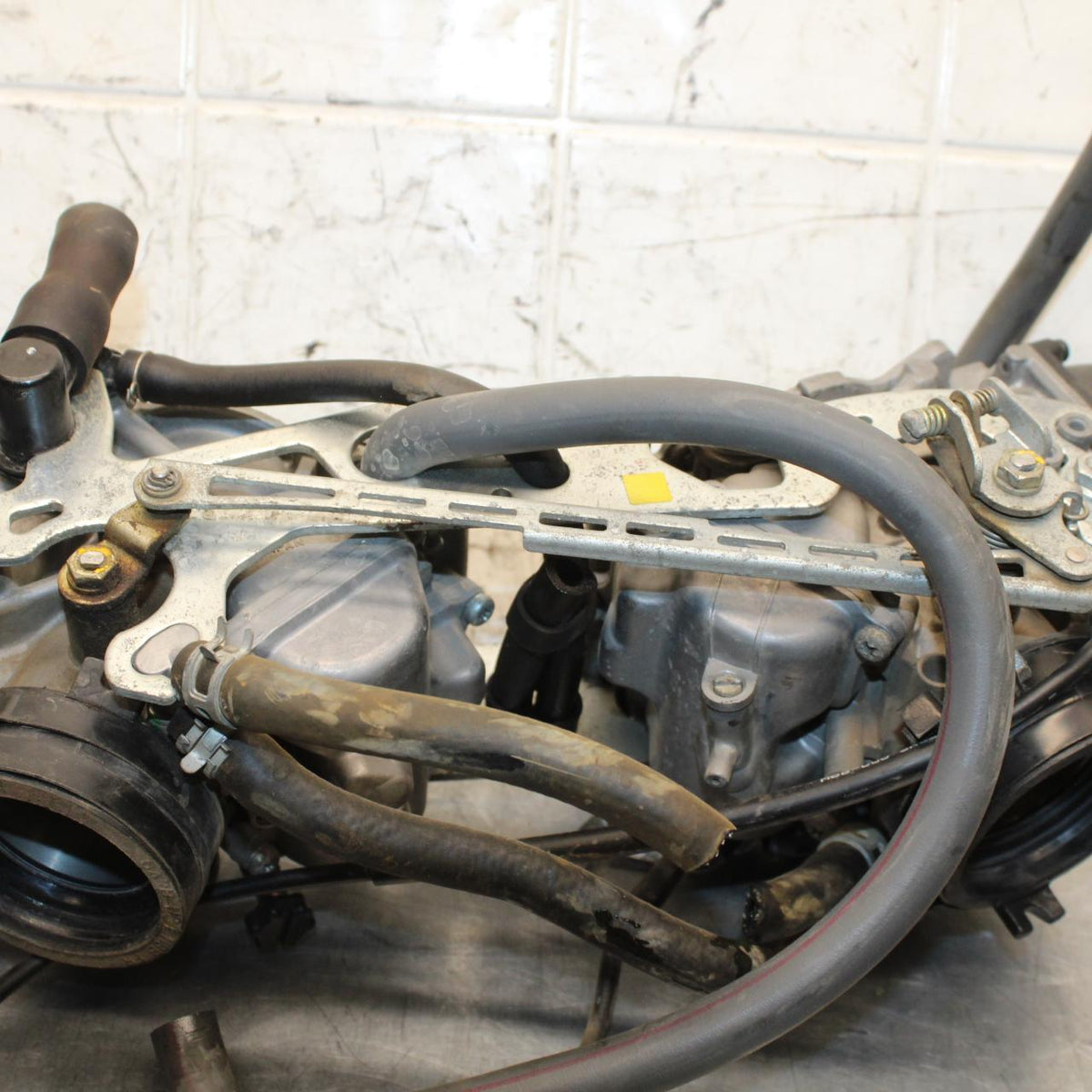 2000 Honda Super Hawk 1000 VTR1000F CARBS CARBURETORS BB577