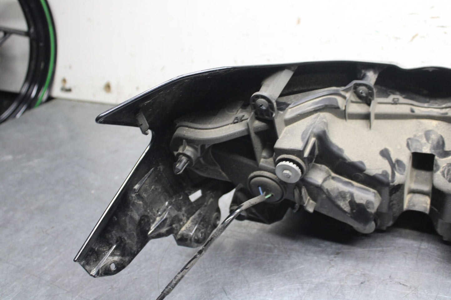 18-23 KAWASAKI NINJA 400 EX400 ABS FRONT HEADLIGHT HEAD LIGHT LAMP BB747