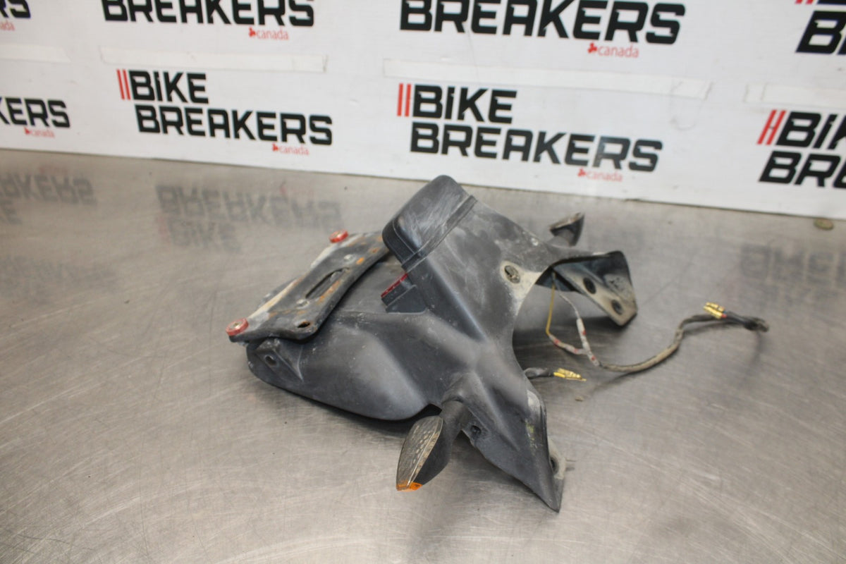 05 DUCATI SUPERSPORT 800 REAR BACK FENDER MUD GUARD BB913