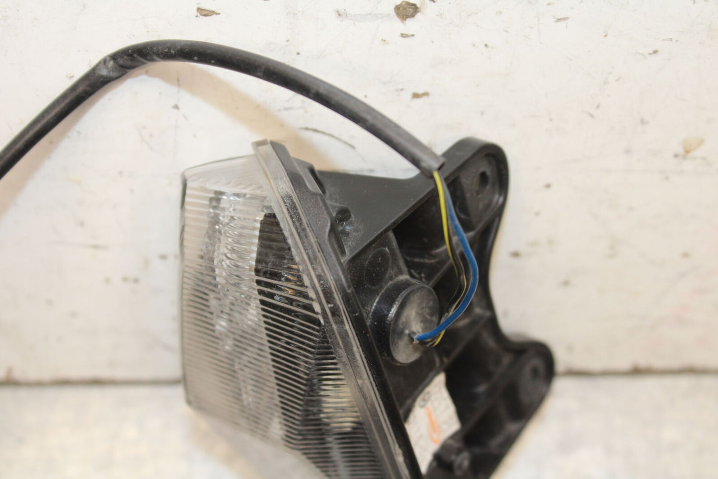 16 KAWASAKI NINJA ZX10R FRONT CENTER RUNNING LIGHT BB650