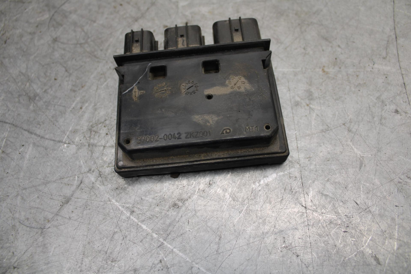 19-20 KAWASAKI NINJA ZX6R ZX636 RELAY ASSEMBLY FUSE BOX 27002-0050 BB528