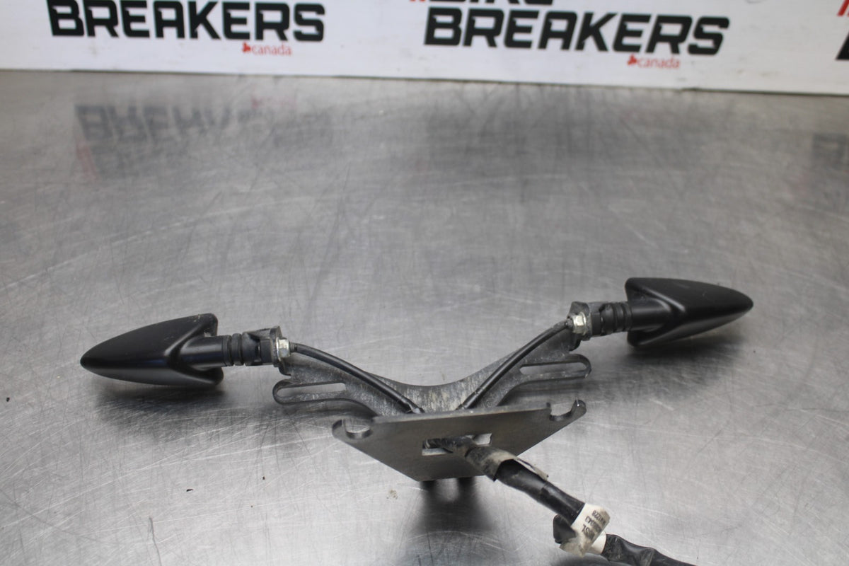 16 APRILIA TUONO V4 1100 FENDER ELIMINATOR LICENSE PLATE BRACKET & LIGHTS BB905