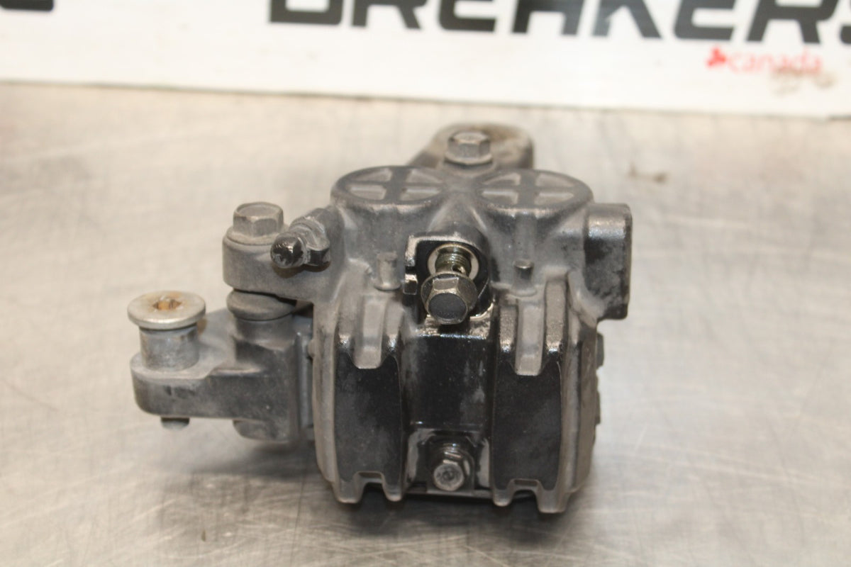 84 HONDA INTERCEPTOR 1000 VF1000F REAR BACK BRAKE CALIPER W MOUNT BRACKET BB878