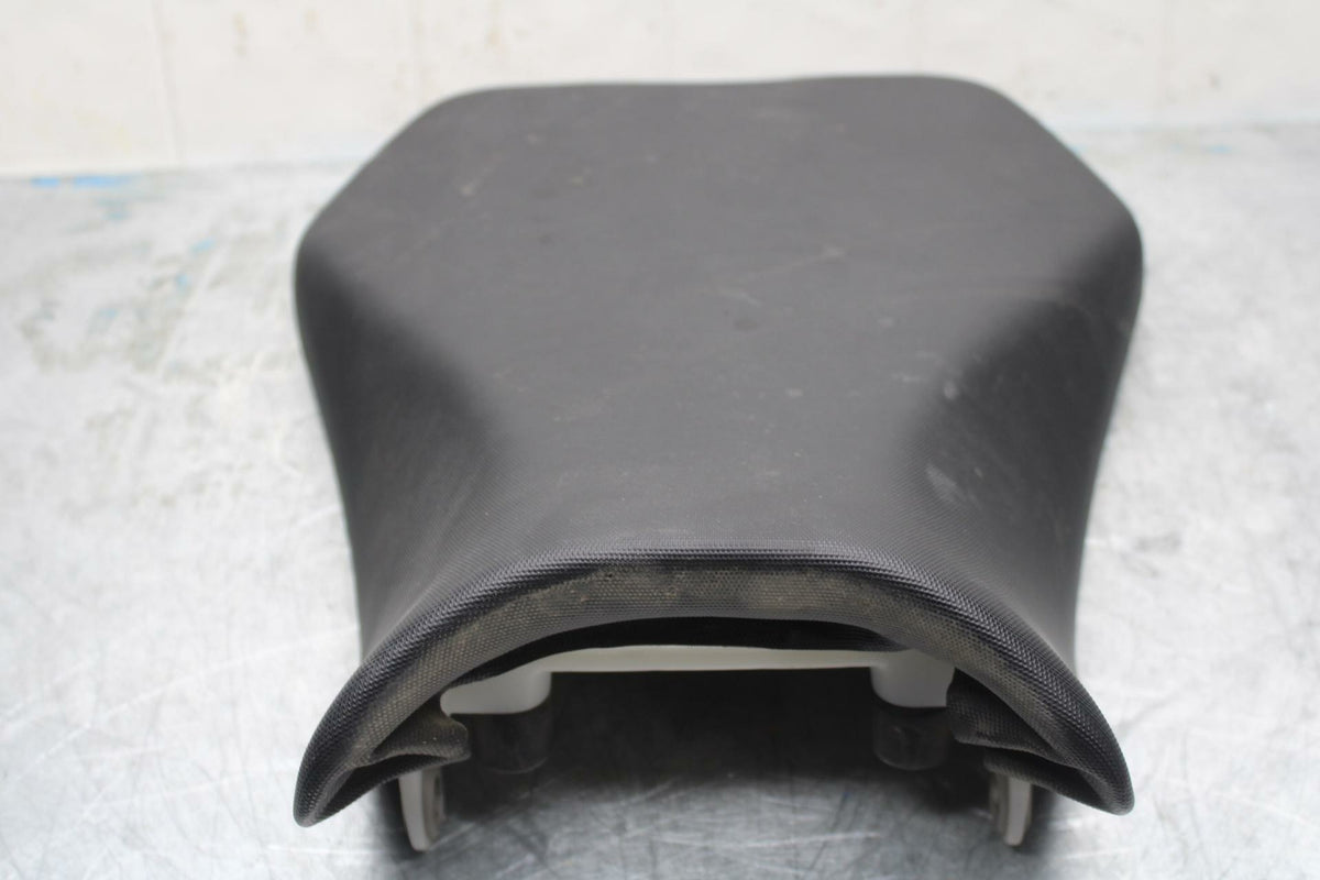15-21 SUZUKI GSXR600 FRONT DRIVERS SEAT PAD SADDLE PILLION BB418