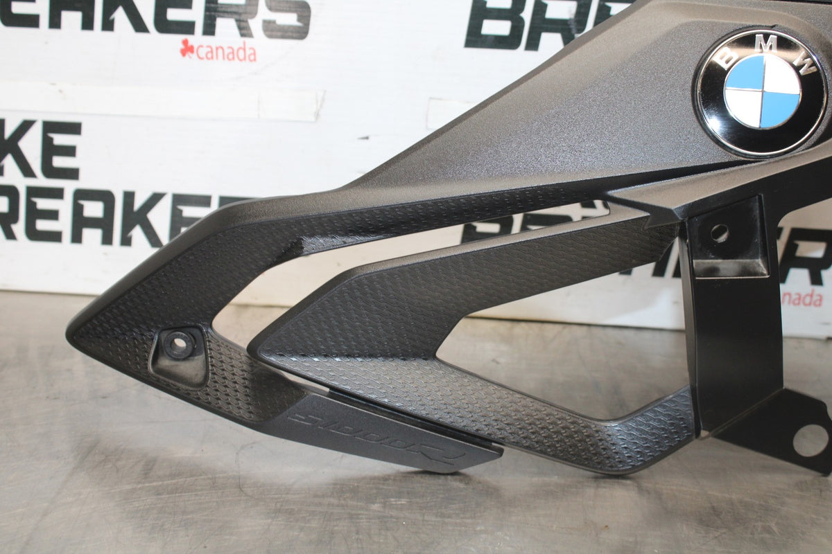 17-20 BMW S1000R RIGHT MID UPPER SIDE FAIRING COWL PLASTIC BB909