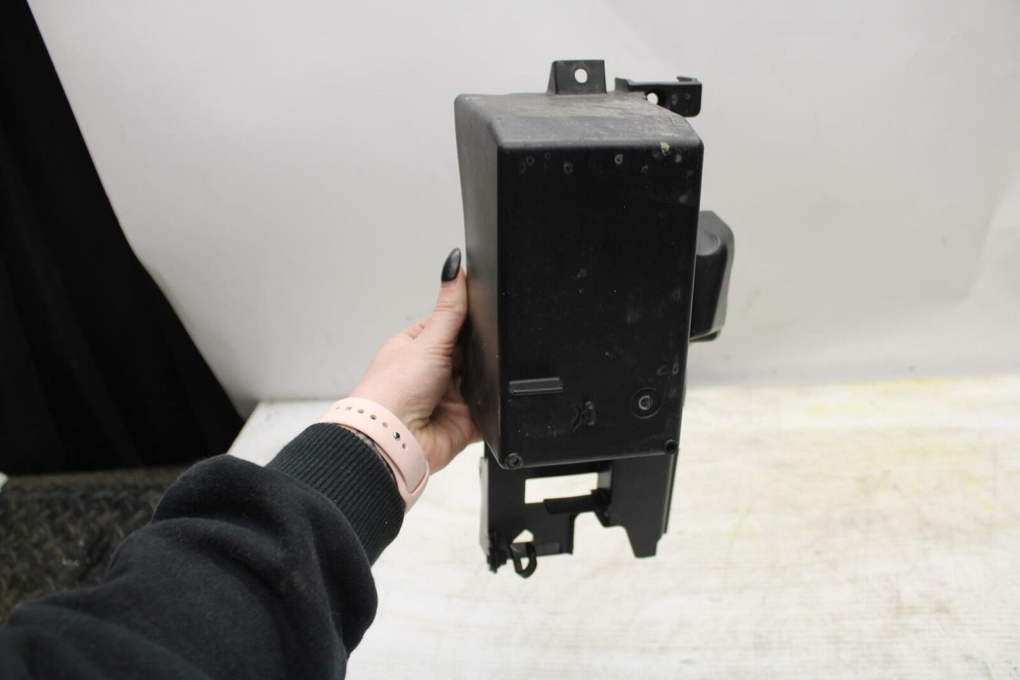 11-12 KAWASAKI NINJA 400 EX400 C BATTERY TRAY PLASTIC  BB358