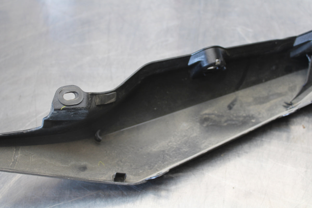 09-15 YAMAHA FZ6R RIGHT REAR BACK TAIL FAIRING COWL SHROUD BB161