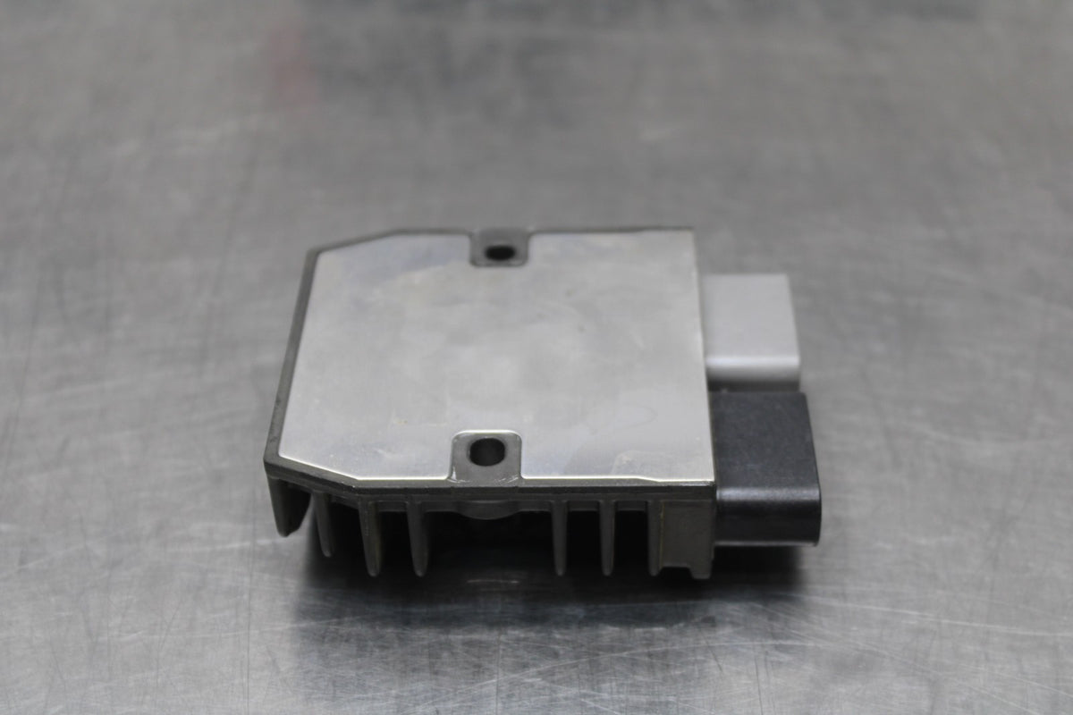 22-25 YAMAHA YZF R7 RECTIFIER VOLTAGE REGULATOR BB769