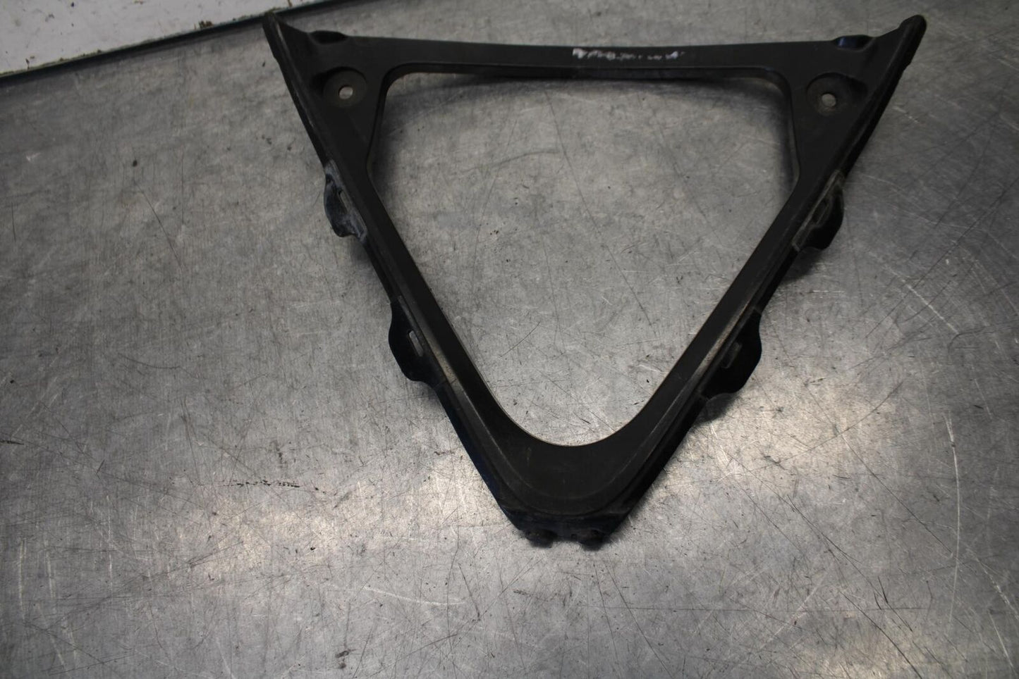 08-10 SUZUKI GSXR 600  FRONT LOWER INNER EXHAUST V FAIRING COWL GUARD BB101