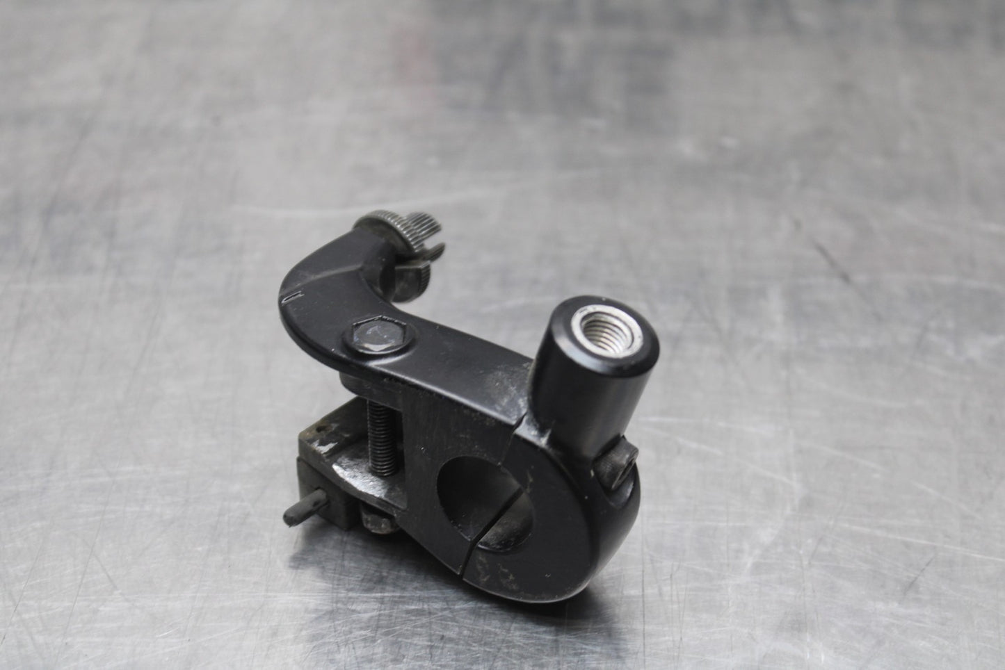 09-10 KAWASAKI ER-6N CLUTCH LEVER PERCH MOUNT BRACKET BB205