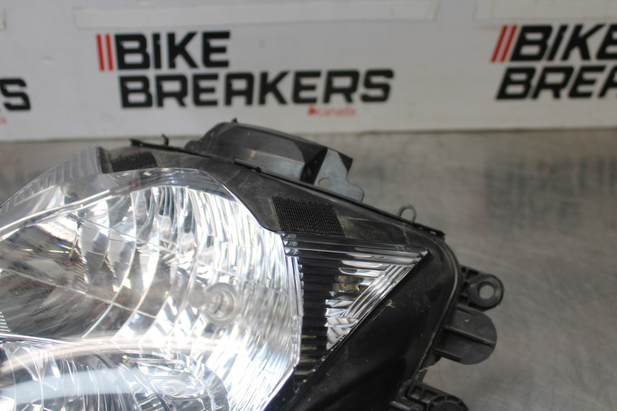 11-26 SUZUKI GSXR750 FRONT HEADLIGHT HEAD LIGHT LAMP BB900