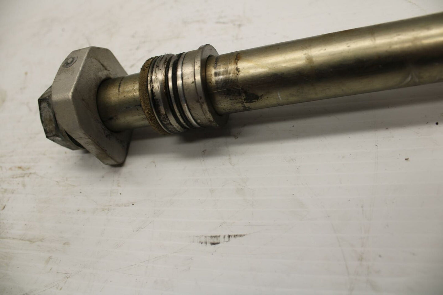 13-16 SUZUKI BANDIT 1250S ABS REAR AXLE BACK WHEEL RIM PIVOT BOLT AXEL BB238