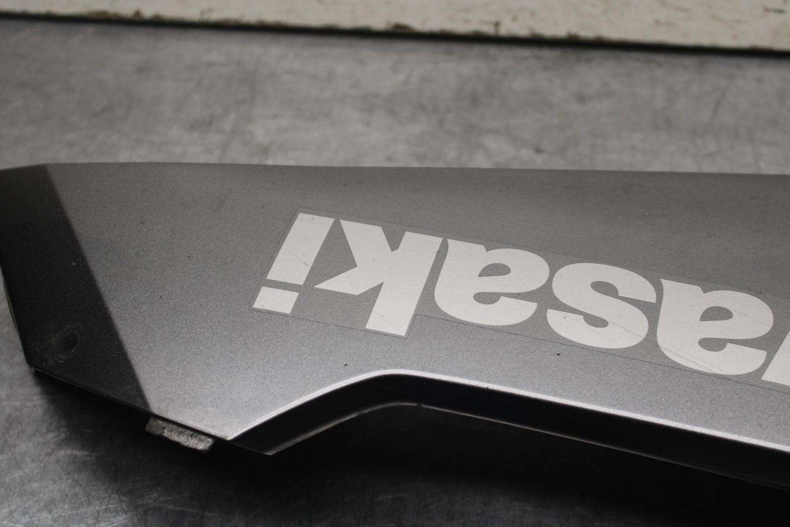 15-16 KAWASAKI EX300 RIGHT LOWER BOTTOM BELLY FAIRING COWL BB635