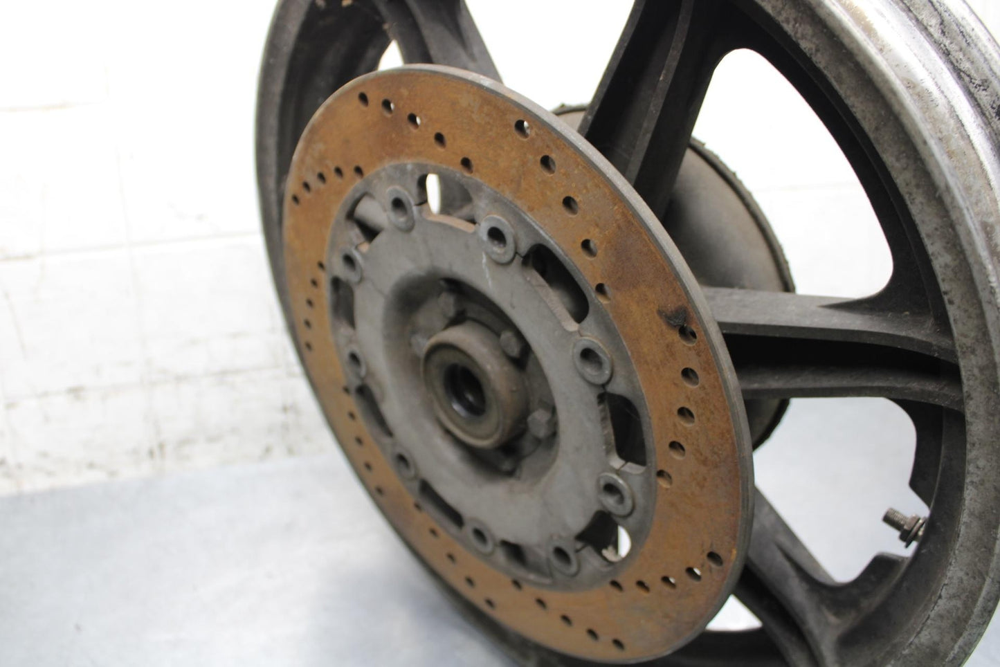 1979 Yamaha XS1100 REAR WHEEL AND ROTOR BACK BRAKE DISC BB572