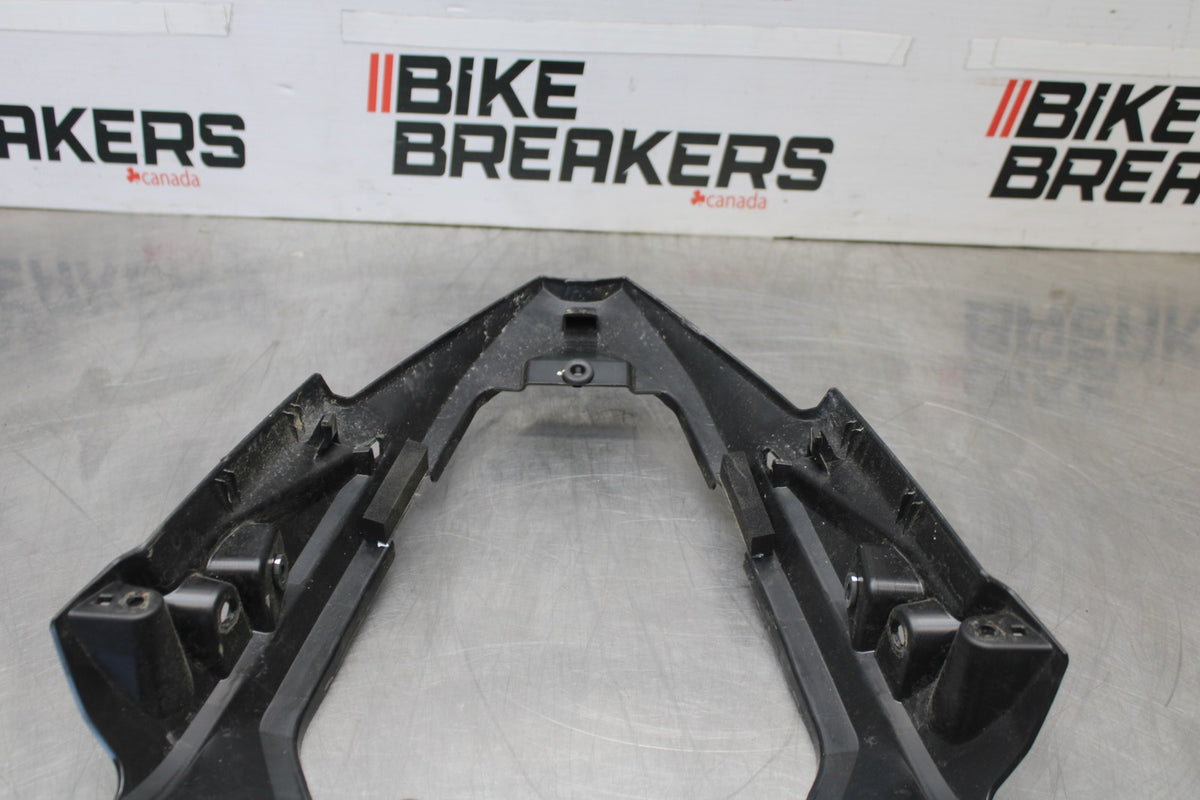 24-25 KAWASAKI NINJA 500 ABS CENTER REAR BACK TAIL FAIRING COWL BB899
