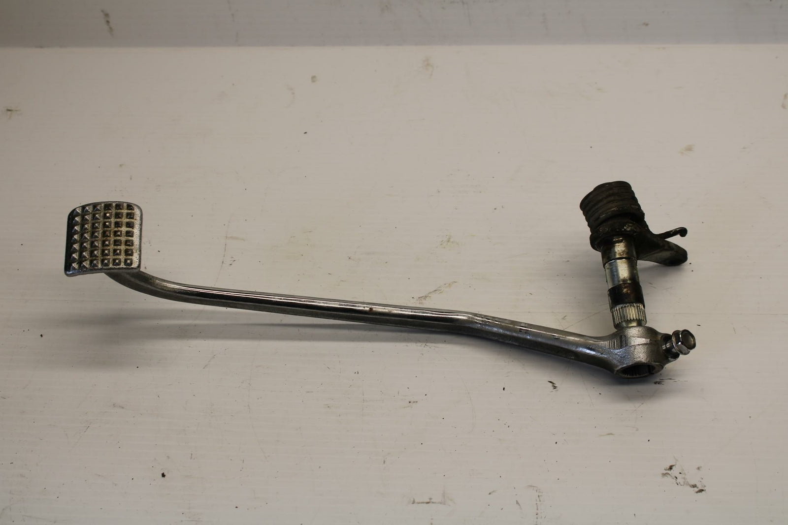 83-86 HONDA V65 MAGNA RIGHT REARSET BRAKE FOOT PEDAL BB236