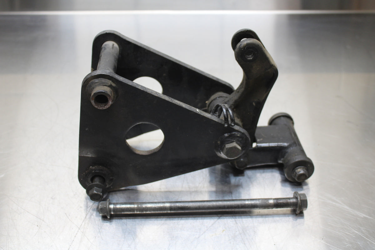86 SUZUKI GS750ES REAR DOGBONE SHOCK LINKAGE LINK BB140