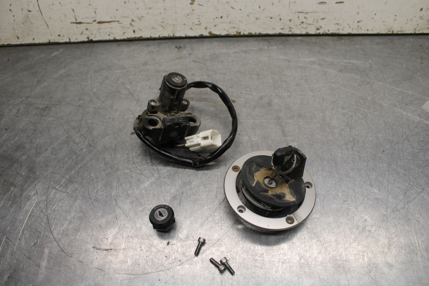 16-17 KAWASAKI VULCAN S 650 IGNITION LOCK KEY SET W/ GAS CAP AND SEAT LOCK BB731