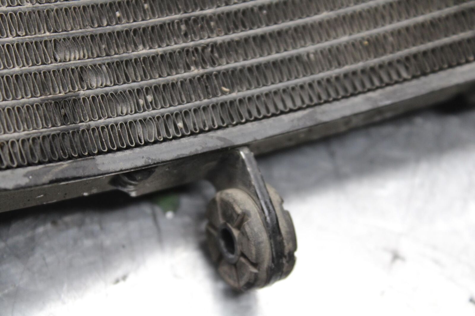 2008 Suzuki GSXR600 ENGINE RADIATOR MOTOR COOLER COOLING 17710-01H10 BB593