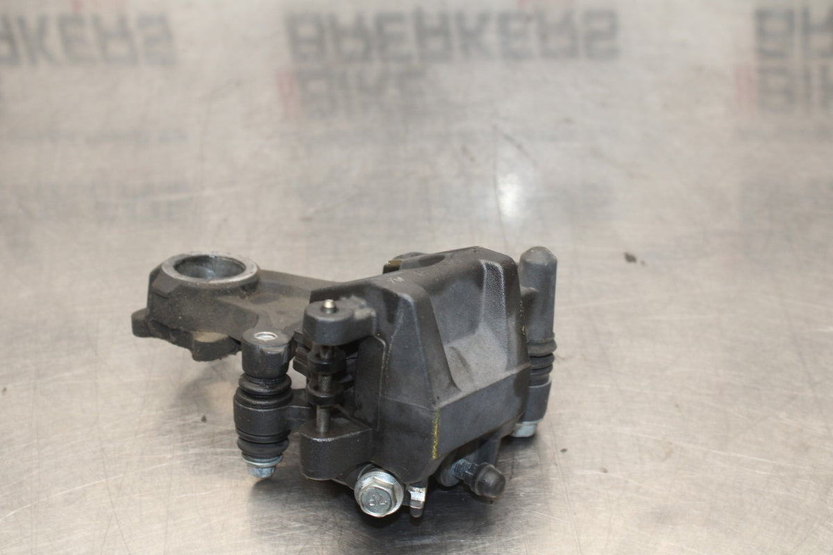 08-10 SUZUKI GSXR 600 REAR BACK BRAKE CALIPER W MOUNT BRACKET BB765