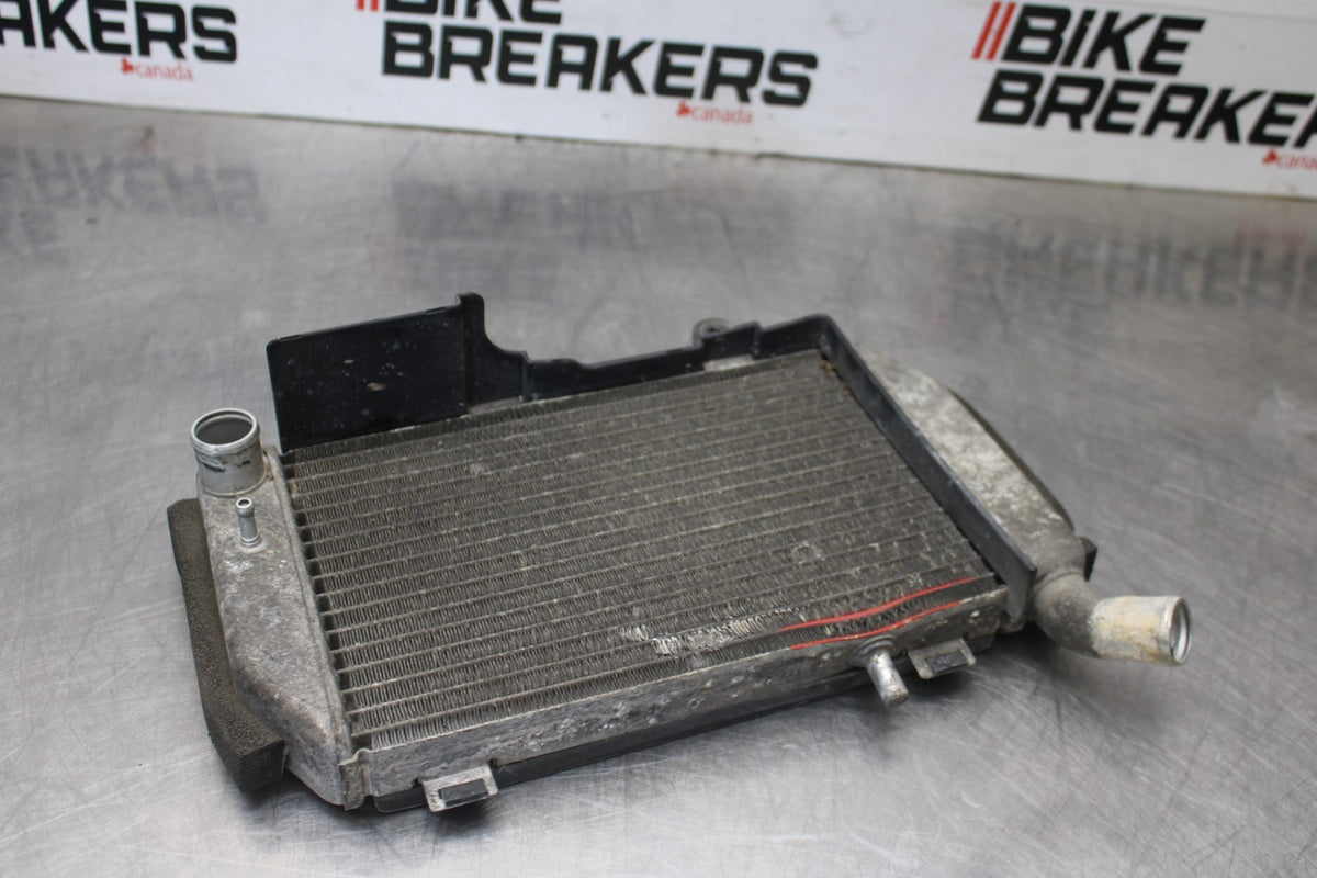 06-07 HONDA INTERCEPTOR 800 VFR800 RIGHT ENGINE RADIATOR MOTOR RADIATER BB917