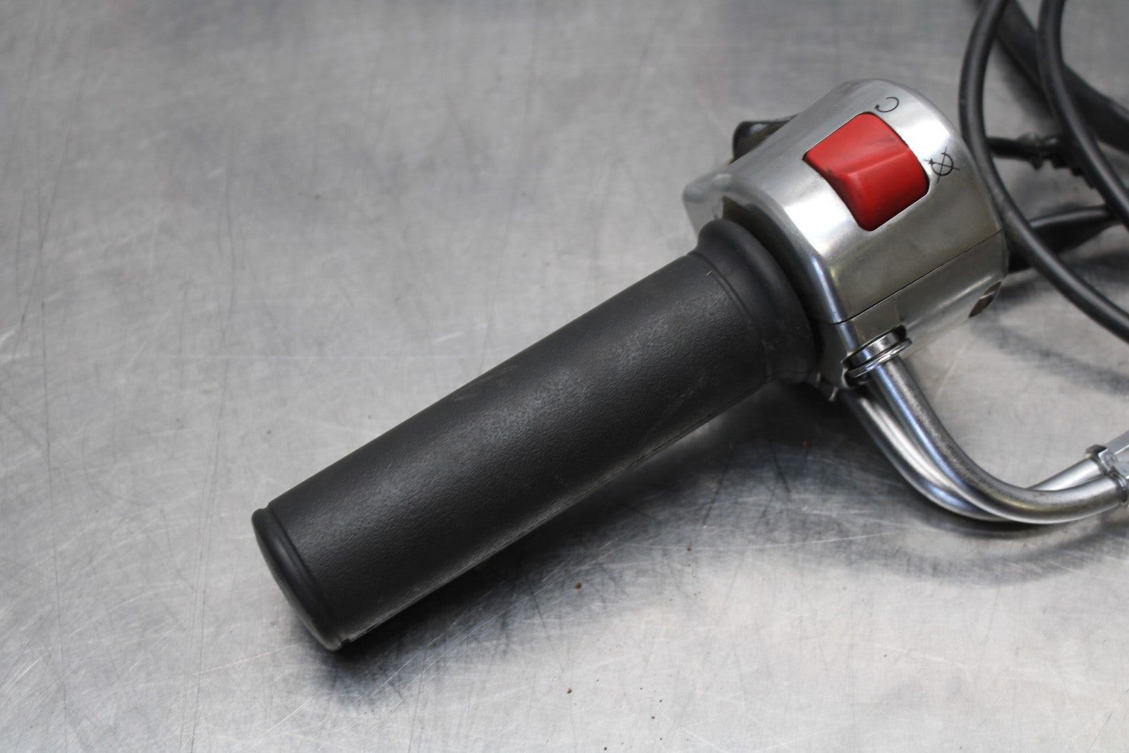 08 KAWASAKI VULCAN 900 RIGHT CLIP ON HANDLE KILL OFF START SWITCH SWITCHES BB184