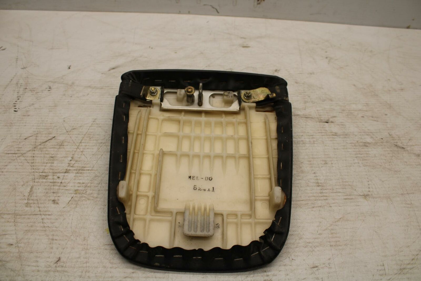 05-06 HONDA CBR600RR REAR BACK PASSENGER TANDEM SEAT PAD SADDLE PILLION BB307