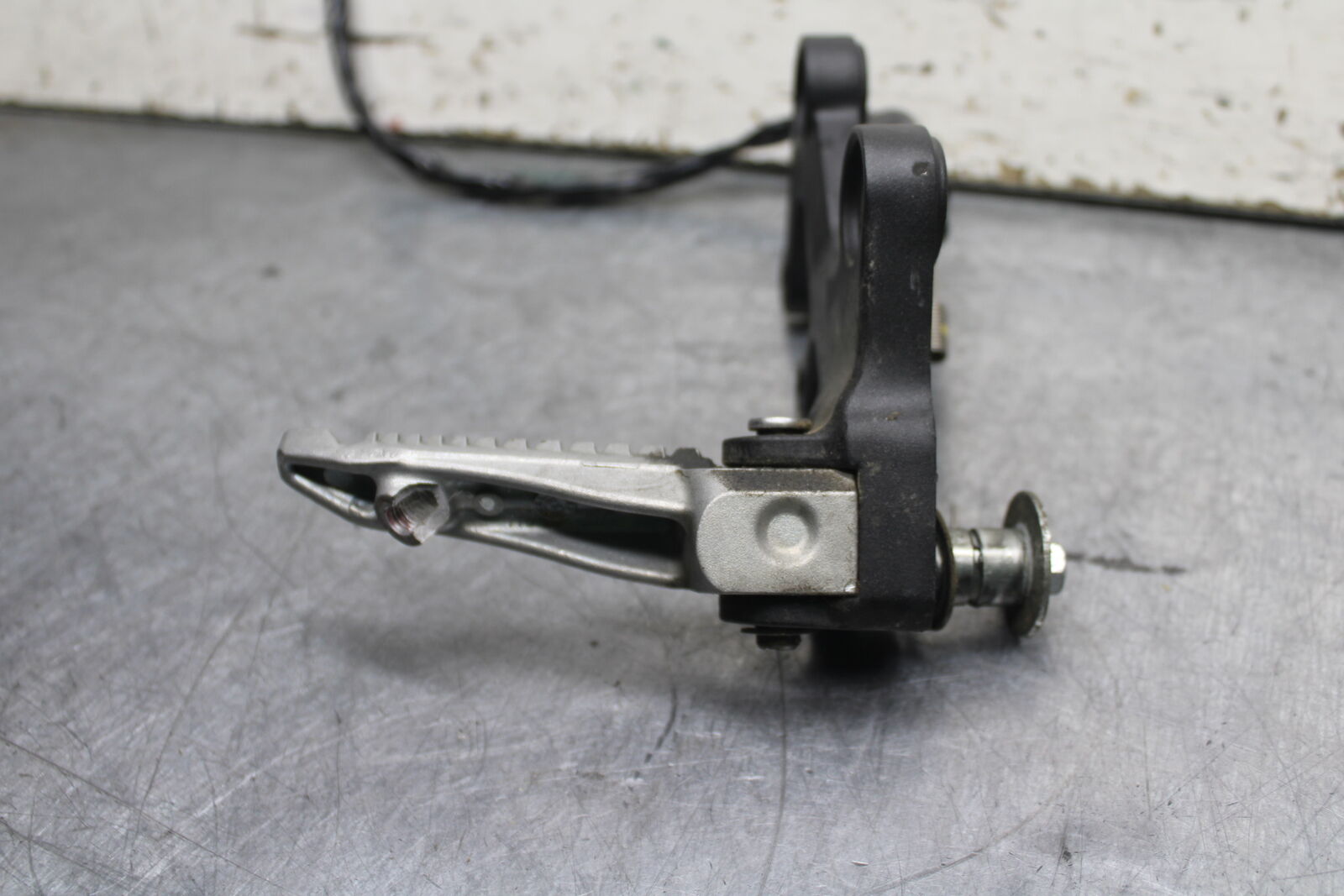 18-23 KAWASAKI NINJA 400 EX400 ABS RIGHT REARSET REAR SET FOOT PEG REST BB747