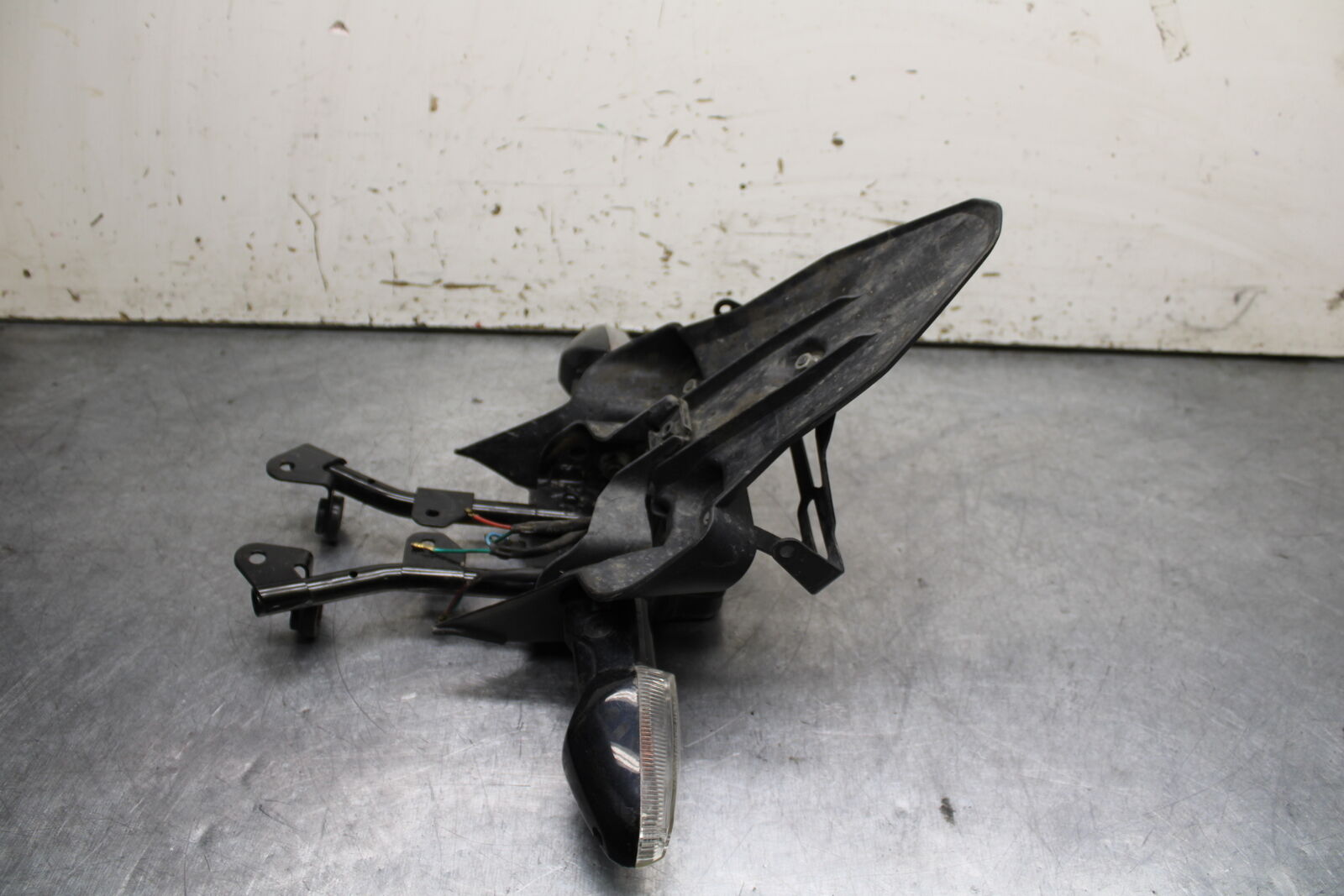 15-16 HONDA CB300F REAR BACK FENDER MUD GUARD BB740