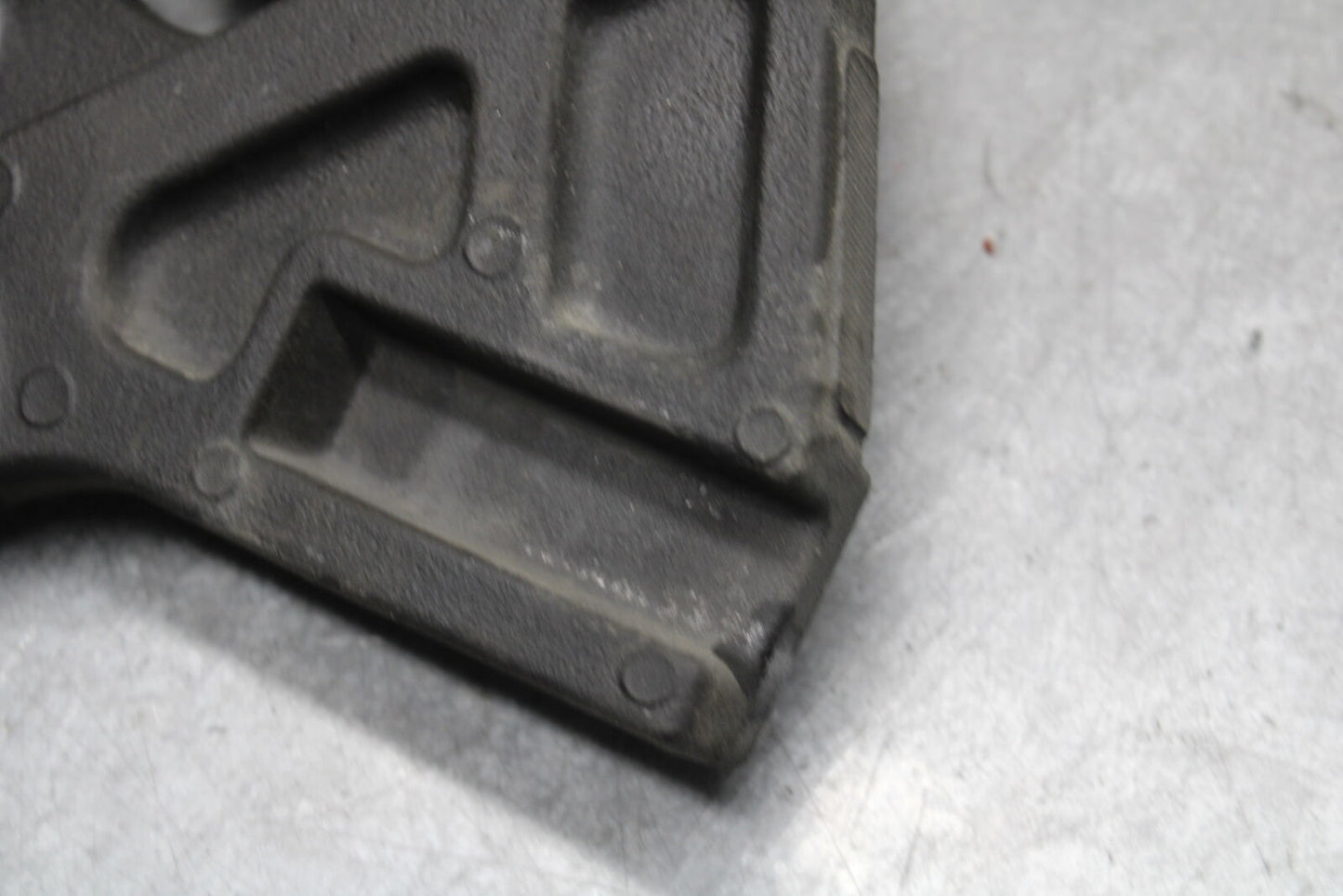 13-18 KAWASAKI NINJA ZX6R REAR BRAKE CALIPER W MOUNT BRACKET 43080-0114-DJ BB666