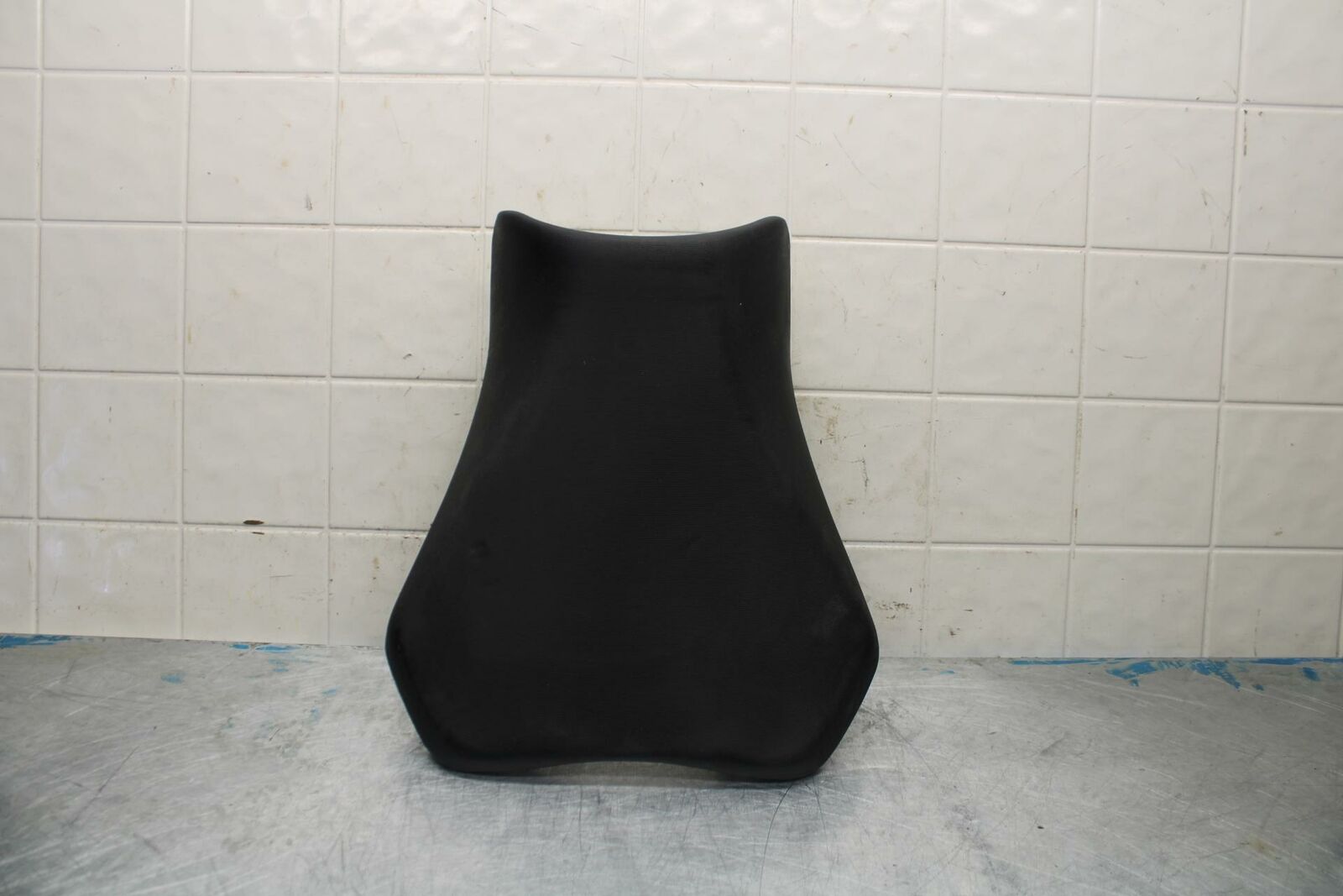 11-22 SUZUKI GSXR600 FRONT DRIVERS SEAT PAD SADDLE PILLION BB422
