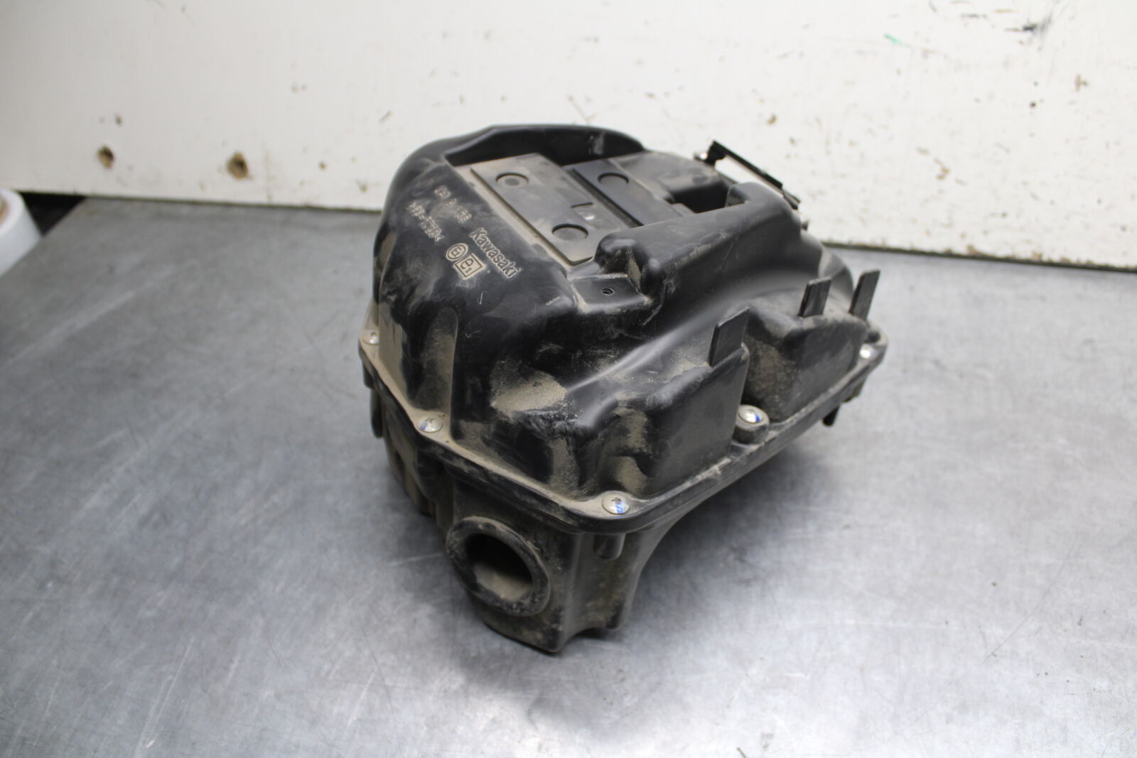 16-17 KAWASAKI VULCAN S 650 EN650 ABS AIRBOX AIR INTAKE FILTER BOX BB731