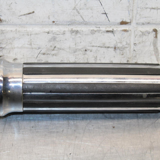 2004 Suzuki Intruder 1500 VL1500 RIGHT THROTTLE GRIP BB573