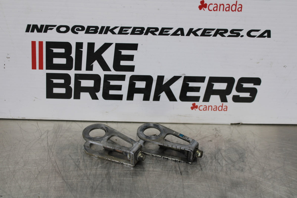 01-06 HONDA CBR600F4I SWINGARM CHAIN TENSIONER ADJUSTMENT BRACKETS  BB185
