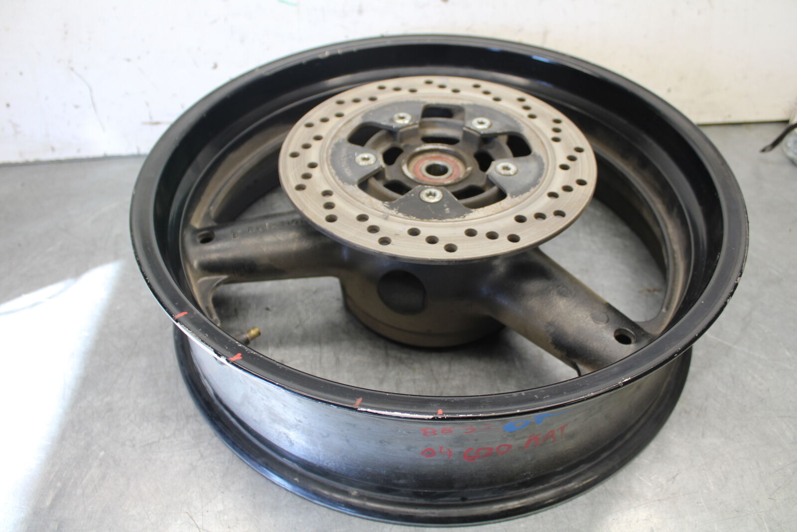 04-05 SUZUKI GSXR600 REAR WHEEL BACK RIM BB32