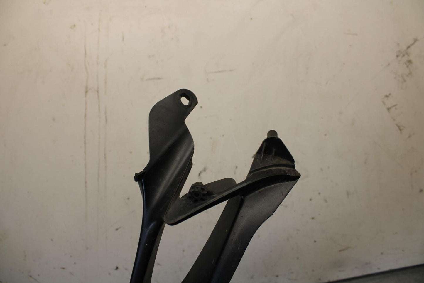 08-10 SUZUKI GSXR 600  FRONT CENTER COWL FAIRING BB101