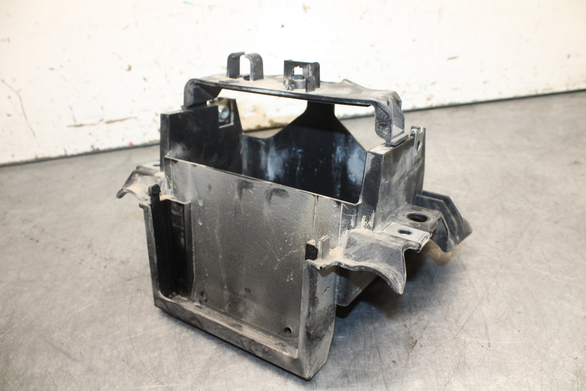 21-24 KTM 890 ADVENTURE R REAR BACK TAIL UNDERTAIL BATTERY TRAY PLASTIC BB723