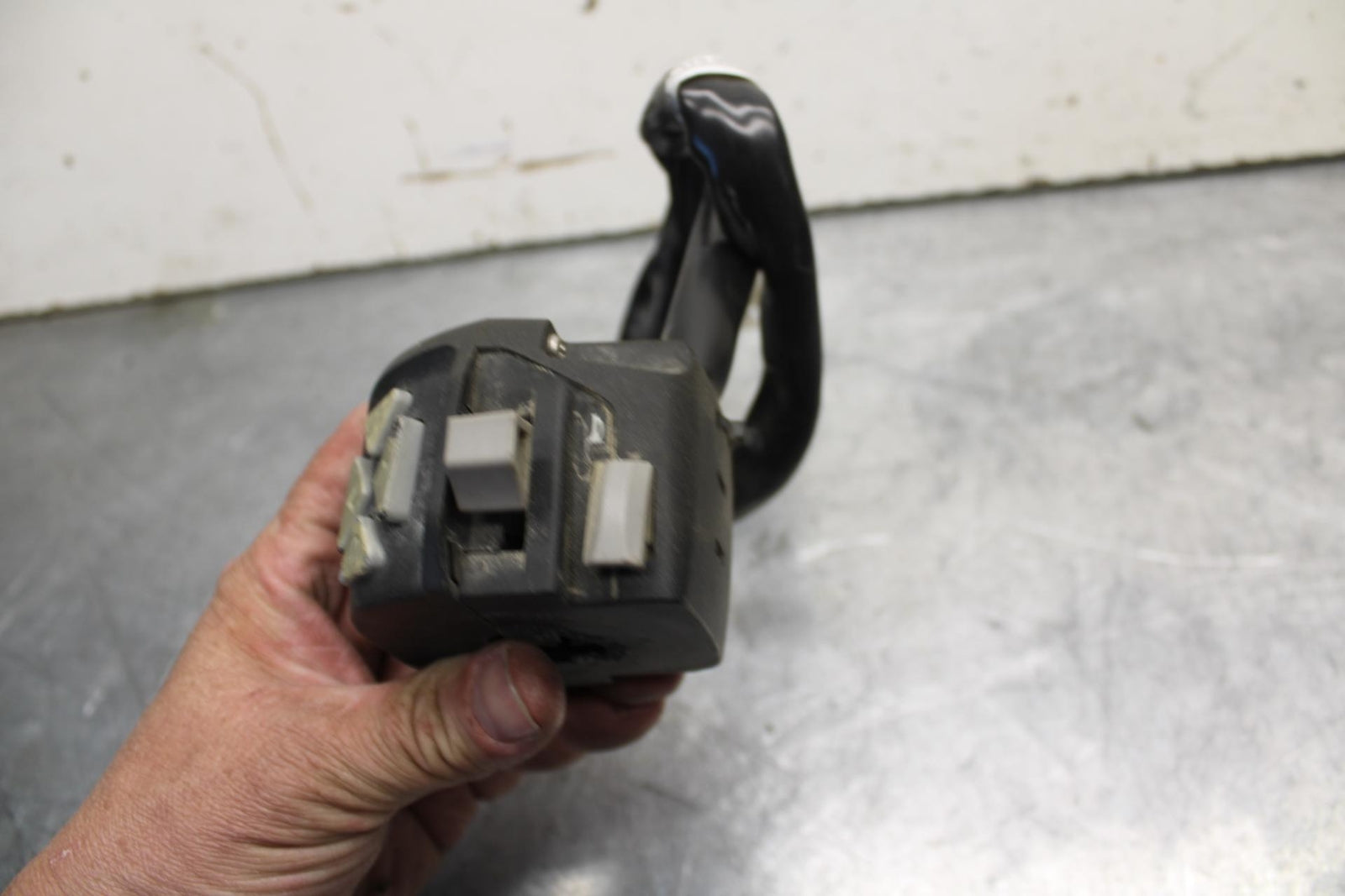 16-18 KTM 690 DUKE LEFT CLIP ON HANDLE HORN SIGNALS SWITCH SWITCHES BB631