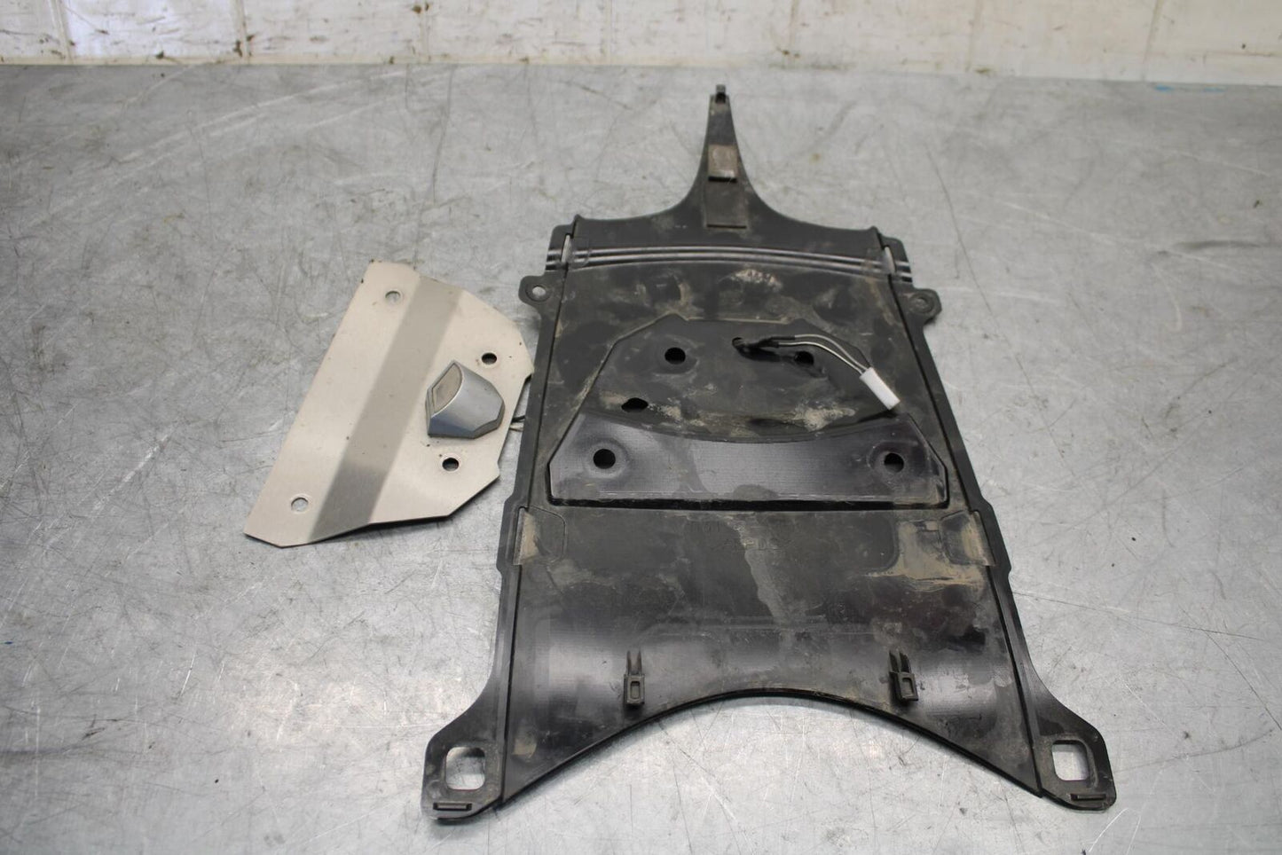 2017 Suzuki GSXR600 FENDER ELIMINATOR LICENSE PLATE BRACKET  BB527