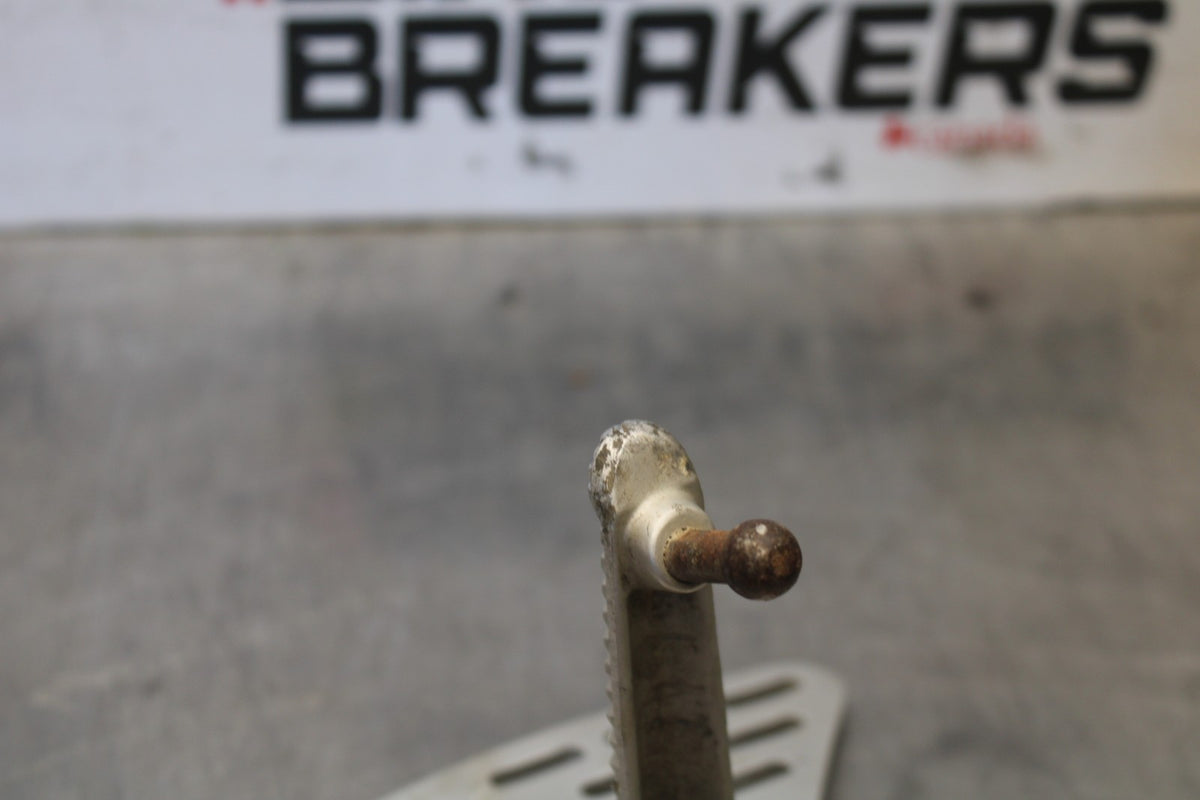 03-04 YAMAHA YZF R6 LEFT REARSET REAR SET DRIVER FOOT PEG REST STOP BB890