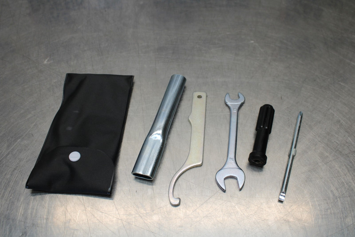 22-25 YAMAHA YZF R7 STOCK TOOLS OEM TOOL BAG KIT SET BB182