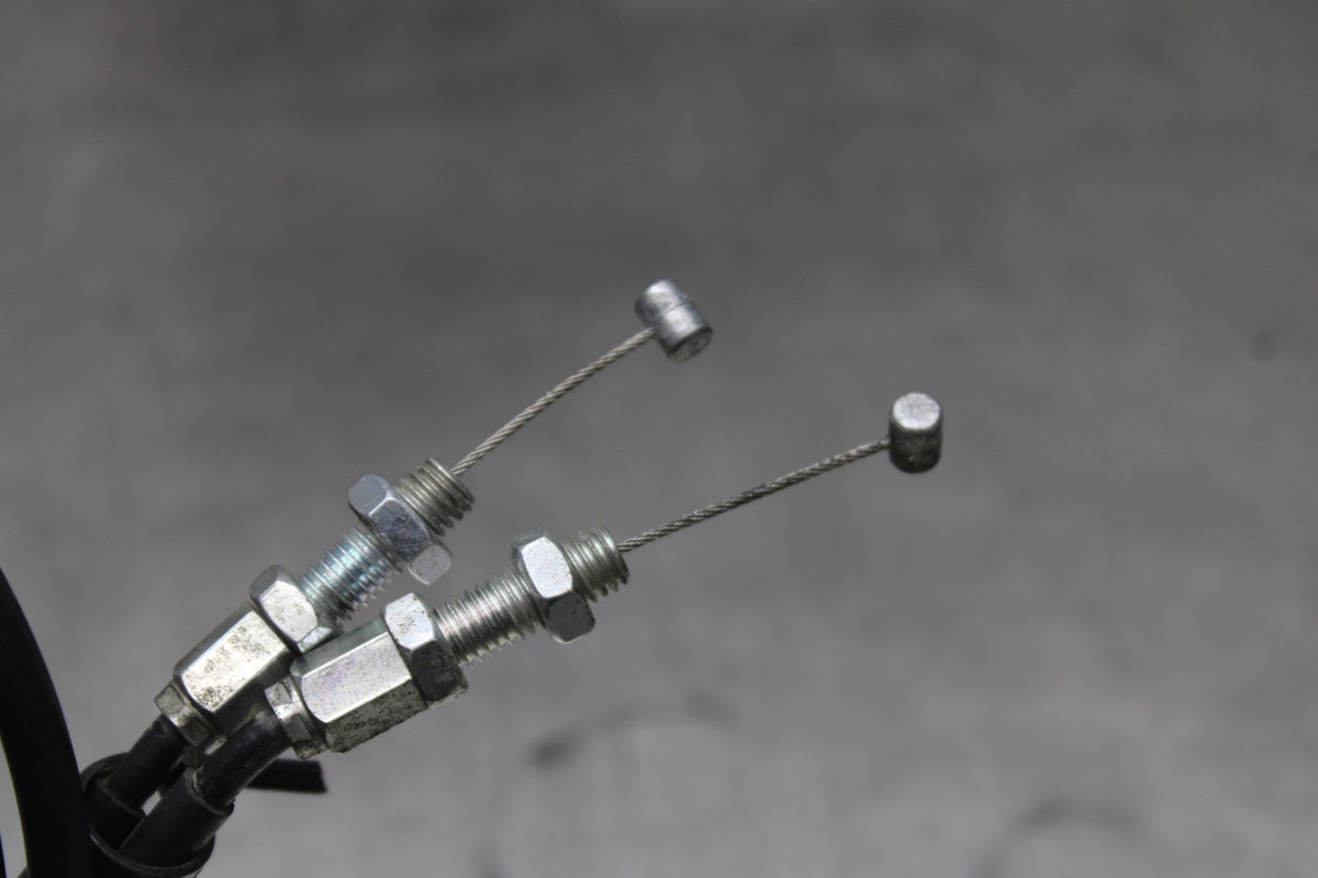 06-07 SUZUKI GSXR 600 THROTTLE CABLES LINES BB822