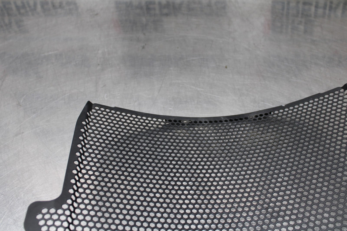18 YAMAHA YZF R1 ENGINE RADIATOR MOTOR COOLER COVER GUARD BB838