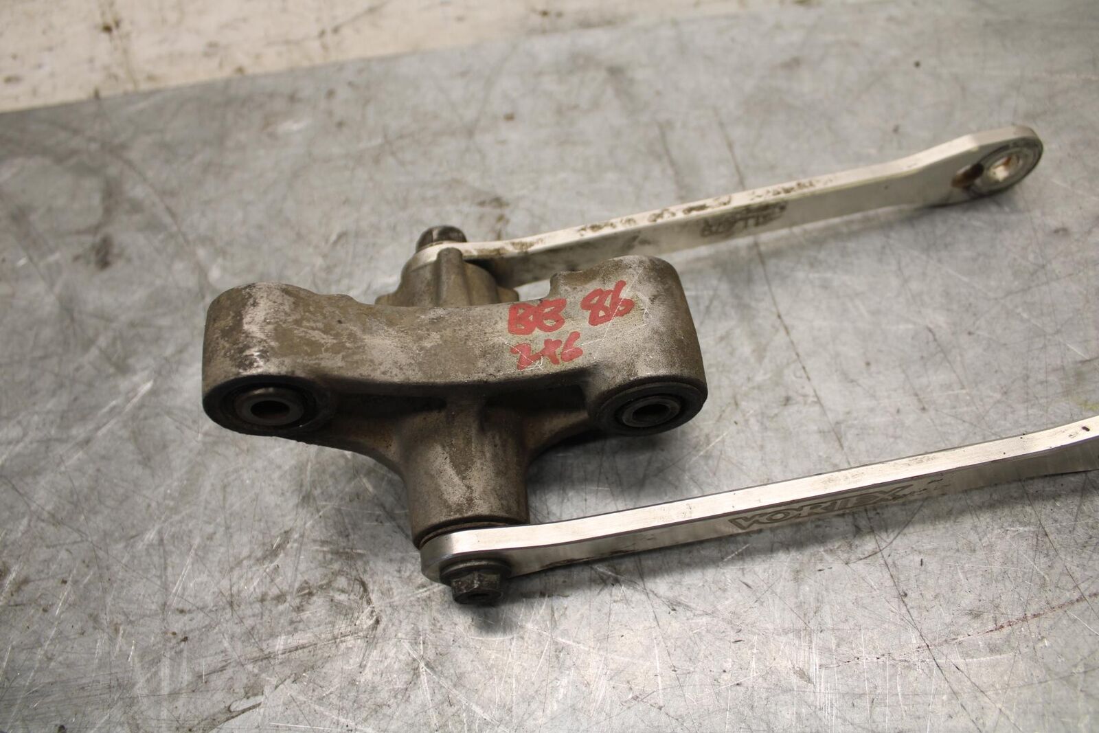 2009 Kawasaki Ninja ZX6R VORTEX DOGBONE SHOCK LINKAGE LINK 39007-0006 BB44