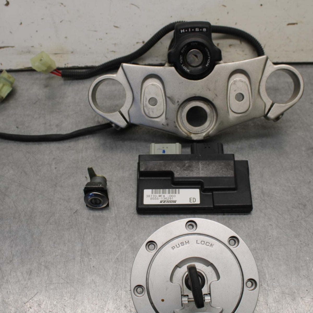 2008 Honda CBF1000 IGNITION LOCK KEY SET W/ GAS CAP AND SEAT LOCK AND ECU BB641
