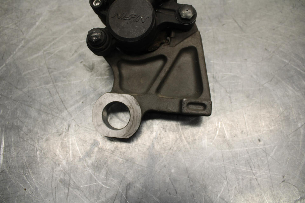 08-16 YAMAHA YZF R6 REAR  BRAKE CALIPER W MOUNT BRACKET 2C0-2580W-00-00 BB465