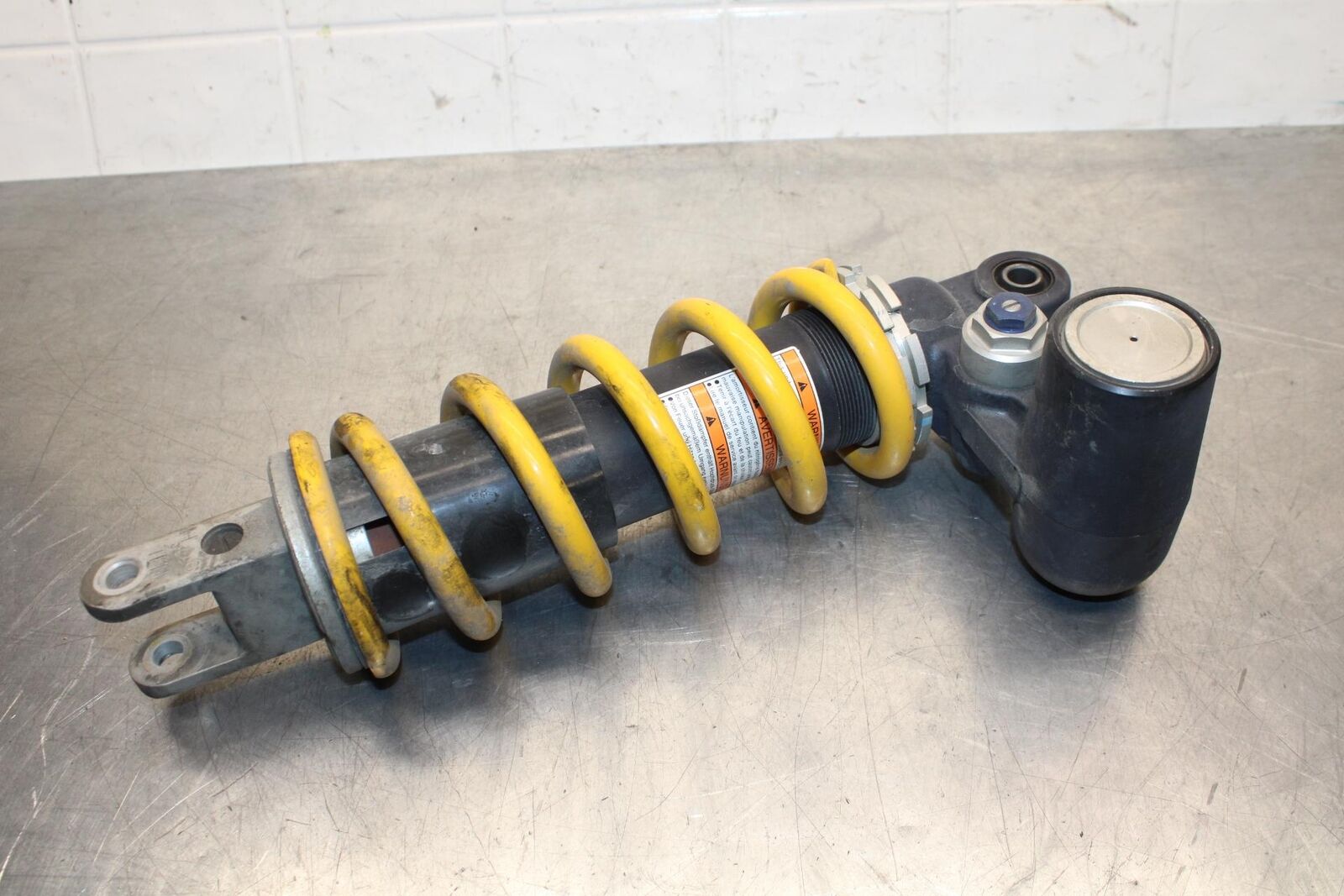2008 Suzuki GSXR600 REAR BACK SHOCK ABSORBER SUSPENSION 62100-37H00-163 BB593