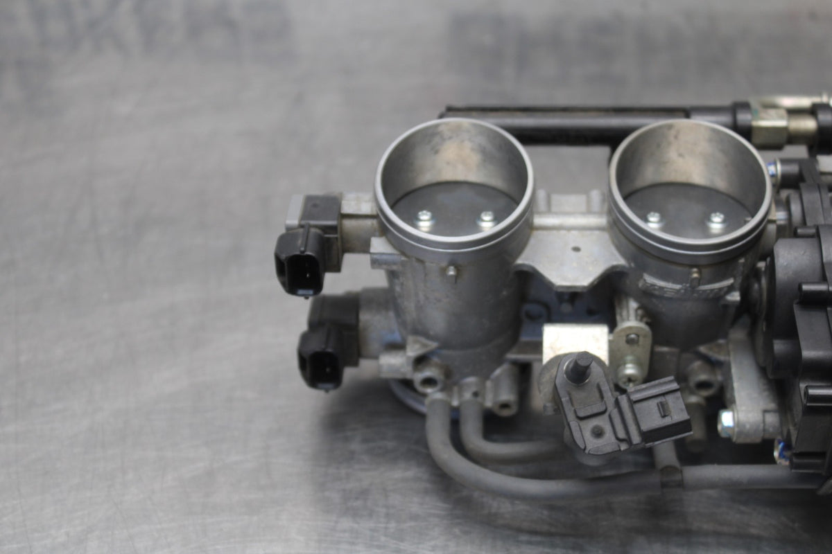 13-18 KAWASAKI NINJA ZX6R MAIN FUEL INJECTORS / THROTTLE BODIES BB915