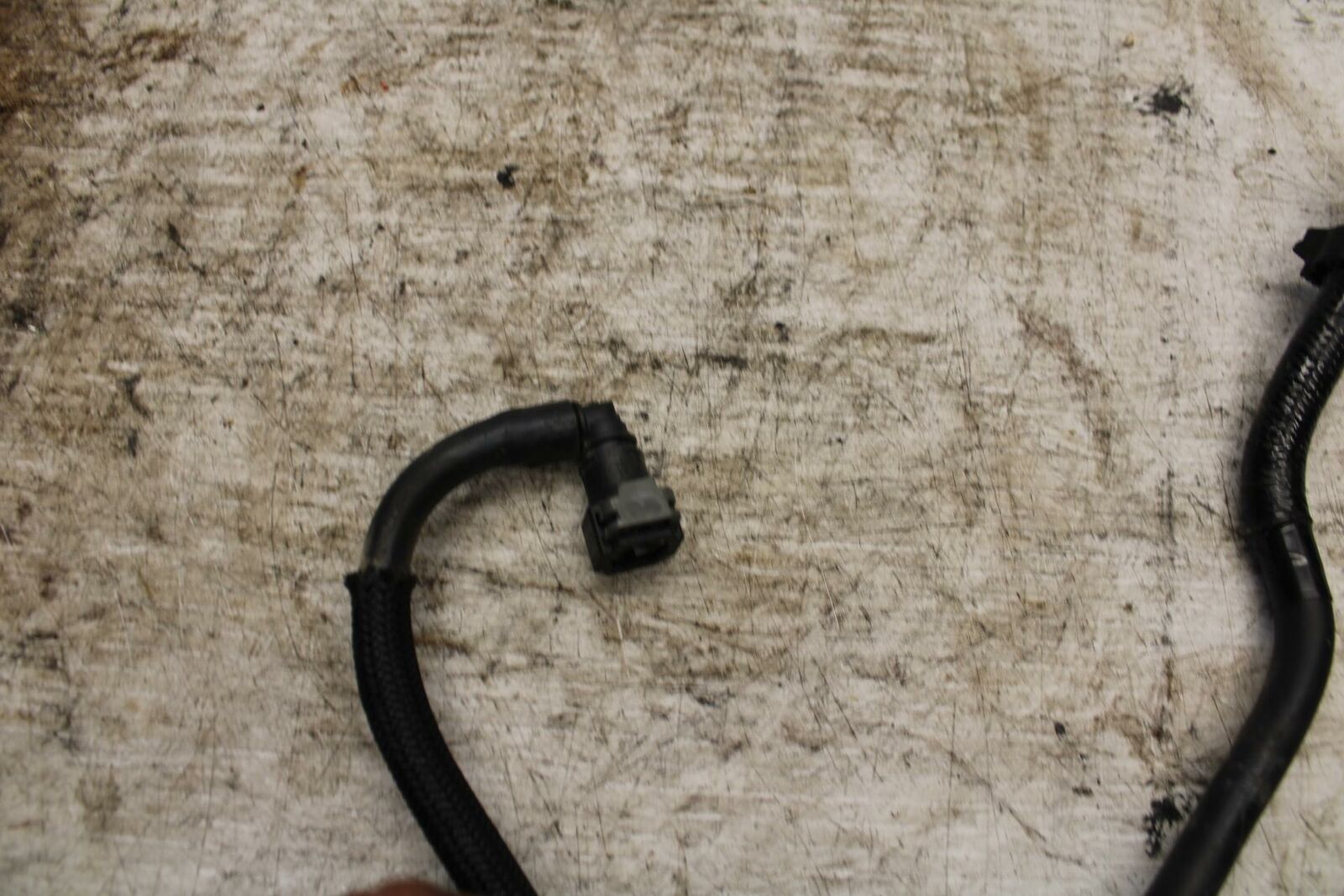 17-19 YAMAHA FZ09 HOSE FUEL PIPE BB310
